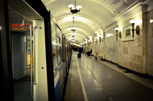 Безкоштовна   мережу Wi-Fi   заробила ще на двох гілках московського метро - Замоскворецкой і Калужско-Ризької